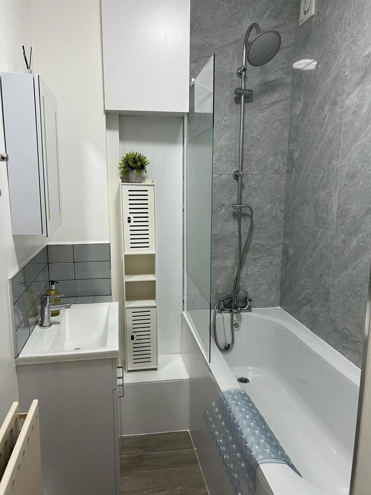 1 Bed Apartment - Centrally Located In The Heart Of Westminster لندن المظهر الخارجي الصورة